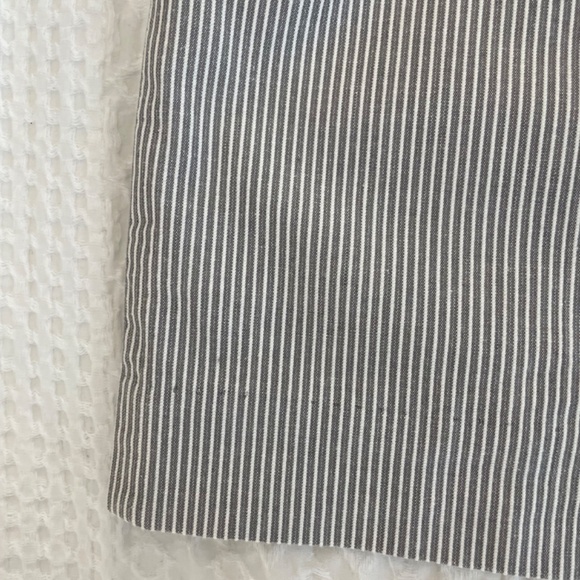 Banana Republic Seersucker Shift Dress - Picture 14 of 14